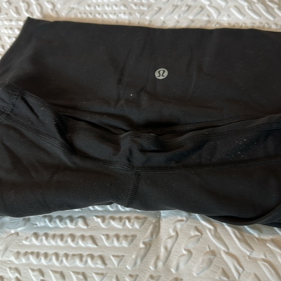 Lululemon align shorts size 8 - Picture 3 of 4